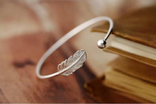 Load image into Gallery viewer, Angel Feather Bangle