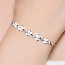 Load image into Gallery viewer, Lucky Clover Bracelet