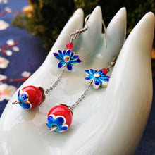 Load image into Gallery viewer, Happy Flower Drop Earrings