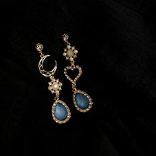 Load image into Gallery viewer, Moon Water Drop Earrings