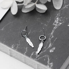 Load image into Gallery viewer, Angel Feather Earrings