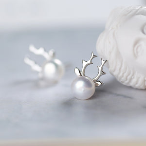 S925 Silver Pearl Reindeer Earrings