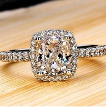 Load image into Gallery viewer, Replica Diamond Ring