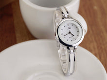 Load image into Gallery viewer, Vintage Bracelet Watch