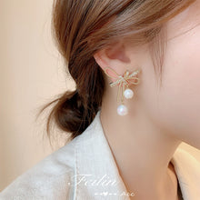 Load image into Gallery viewer, Beautiful Bow Stud Earrings