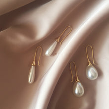 Load image into Gallery viewer, Waterdrop Pearl Personality Earrings