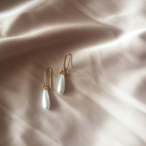 Waterdrop Pearl Personality Earrings