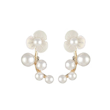 Load image into Gallery viewer, Flower of Pearl Earrings