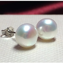 Load image into Gallery viewer, Freshwater Pearl Silver Stud Earrings