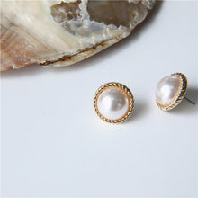 Load image into Gallery viewer, Vintage Marble Opal Earring