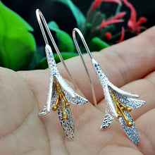 Load image into Gallery viewer, Lily Drop Earrings