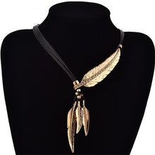 Load image into Gallery viewer, Feather Necklaces