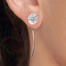Load image into Gallery viewer, Vintage Flower Drop Earrings