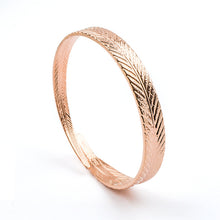 Load image into Gallery viewer, Lucky Feather Bangle